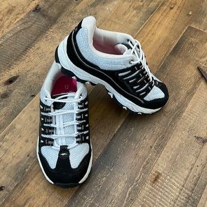 BOGO🥳Avia sneakers